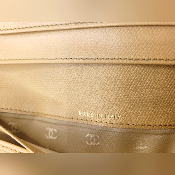 Chanel Coco Button Beige Gold Long Grained Wallet - Picture 5 of 6